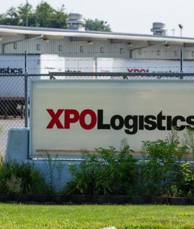Camioneros de XPO Logistics en huelga en Marck: “Tememos que nos ataquen y nos multen”