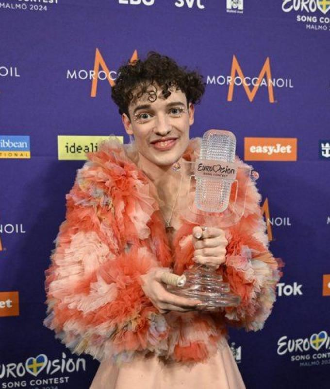 Eurovisión 2024: “no binario”, “eclecticismo musical”… ¿quién es Némo, el artista suizo ganador de la 68.ª edición del concurso?