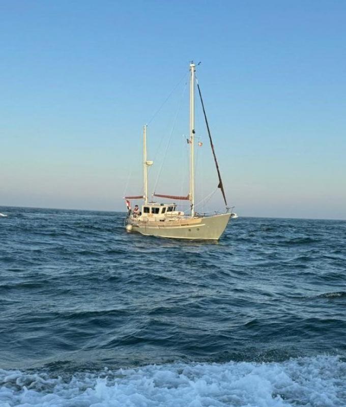 Cotentin. Los socorristas marítimos rescatan a un marinero de 61 años con daños en el motor y fatiga