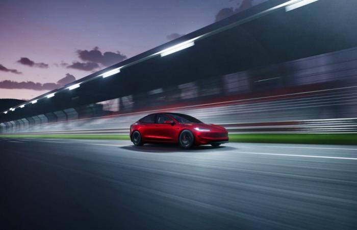 ¿Por qué el Tesla Model 3 Performance europeo es menos potente que la versión americana?