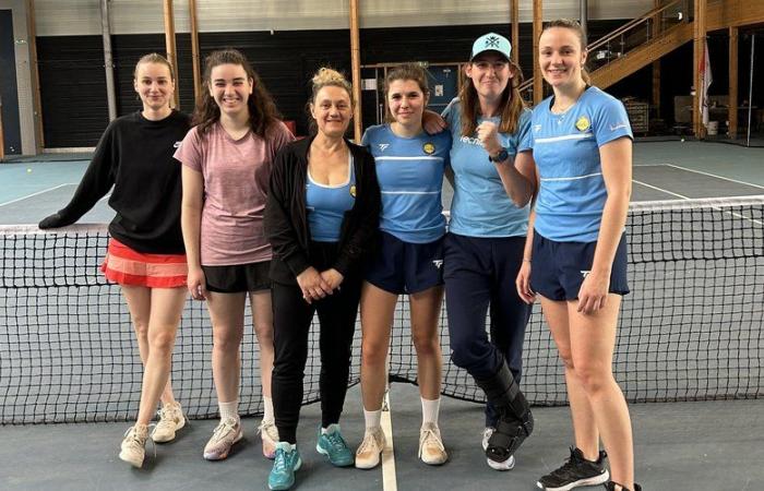 Onet-le-Château. El 1er equipo femenino de tenis volvió a actuar en el regional