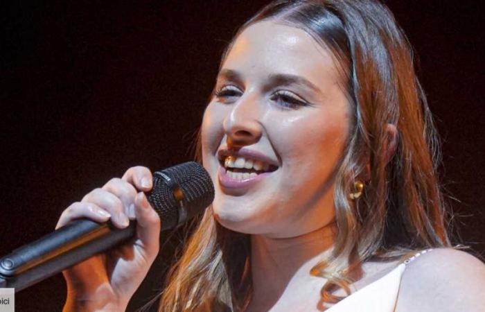 Héléna Bailly ilumina el escenario de The Voice Belgium con un traje pantalón de una marca belga