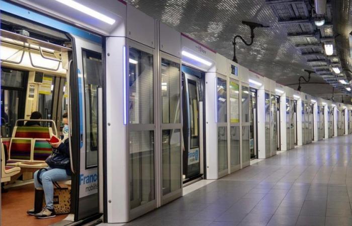 La RATP ofrece entre 1.600 y 2.500 euros a los conductores de metro y RER