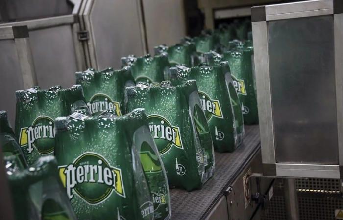 Nestlé destruye dos millones de botellas de Perrier