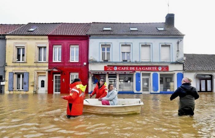 Inundaciones, incendios… la Cruz Roja recomienda “una bolsa de emergencia” para cada francés