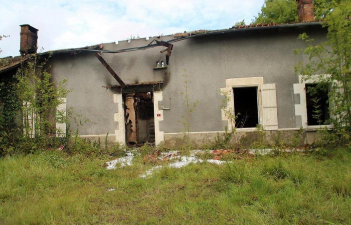 Terres-de-Haute-Charente: una casa desocupada destruida por un incendio al final de la noche