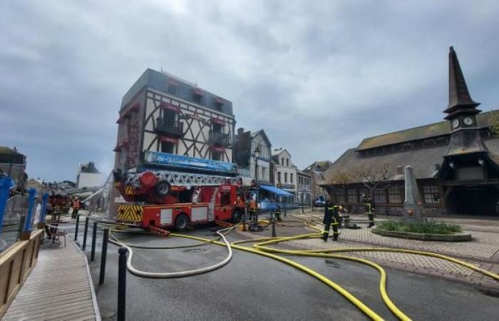 Incendio en el corazón de Étretat: se ordenó la evacuación de restauradores y comerciantes