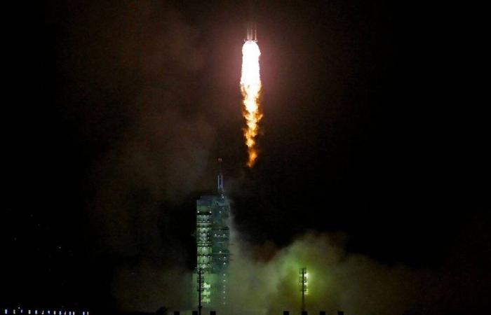 Misión Shenzhou-18: la nave espacial china ‘se acopló con éxito’ a la estación Tiangong