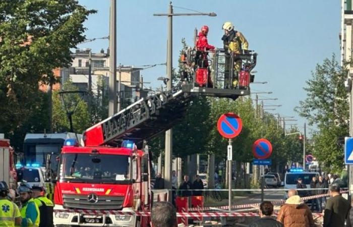 Un muerto y cuatro desaparecidos en la explosión de un edificio cerca de Amberes: así está la situación