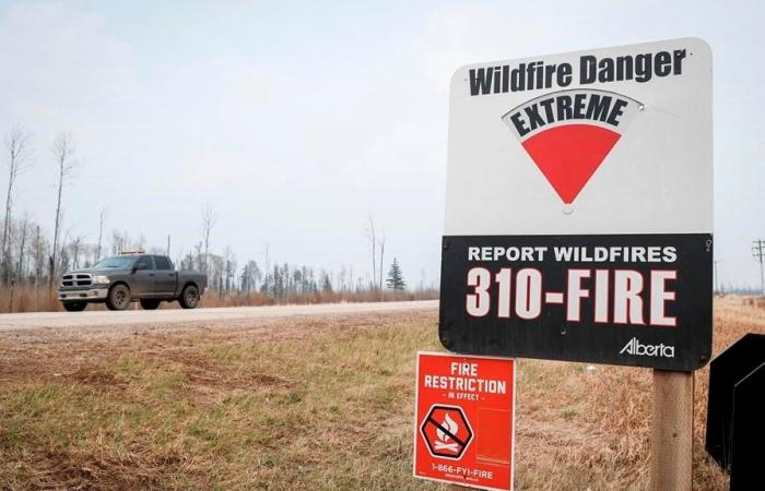 El riesgo de incendios forestales sigue siendo alto en el oeste de Canadá