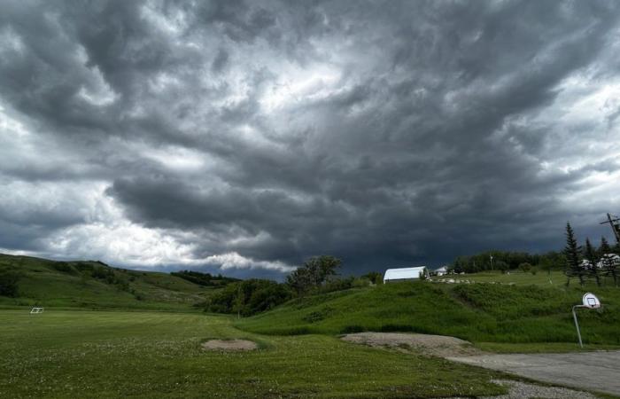 Se levanta la advertencia de tornado para el oeste de Manitoba | Cobertura en vivo