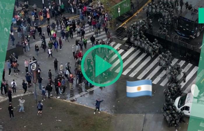 En Buenos Aires, manifestación contra Javier Milei deja varios heridos, entre ellos diputados