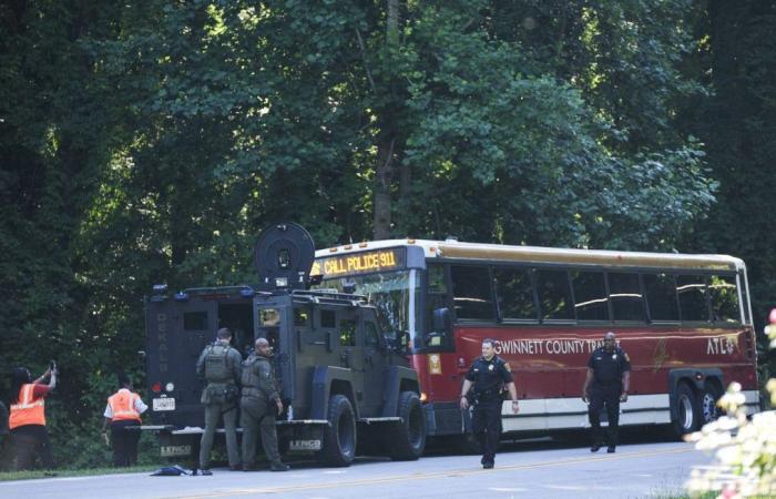 La impresionante persecución de un autobús por las calles de Atlanta con 17 rehenes a bordo