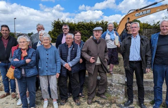 Estos ancianos de una comuna de Cotentin hacen un descubrimiento sorprendente bajo la Virgen María