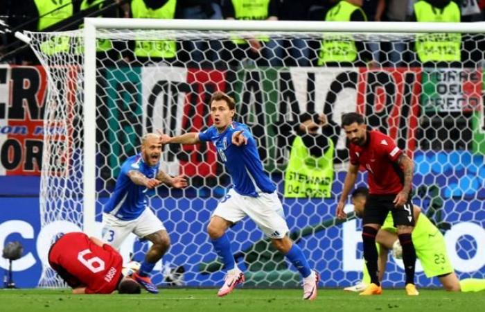 Italia, campeona del mundo, vence a una valiente Albania para acceder a la Eurocopa