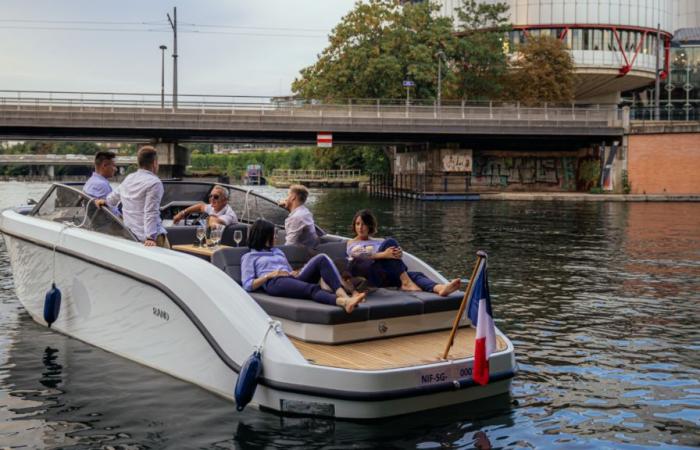 Encontramos la barcaza parisina más cool del verano