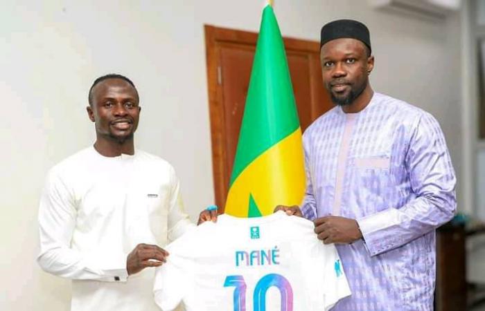 Senegal: Ousmane Sonko recibe a un compañero de Cristiano…