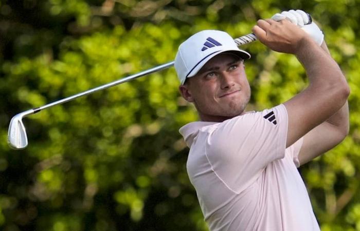 Golf: Aberg se confirma en el liderato después de dos rondas en el US Open