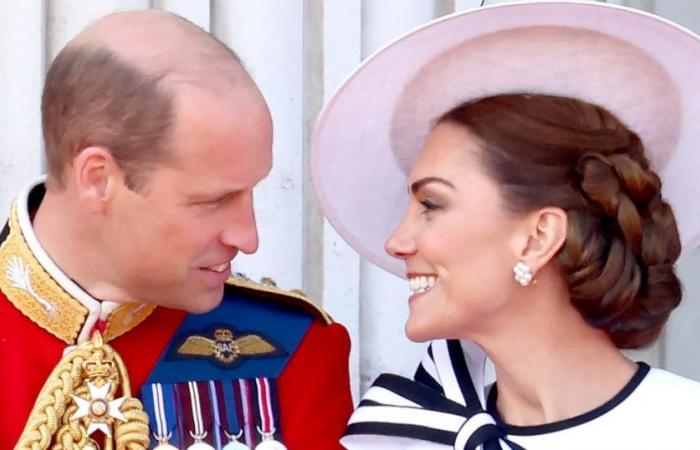 Este momento robado entre Kate Middleton y el príncipe William en el balcón de Buckingham que dejó huella
