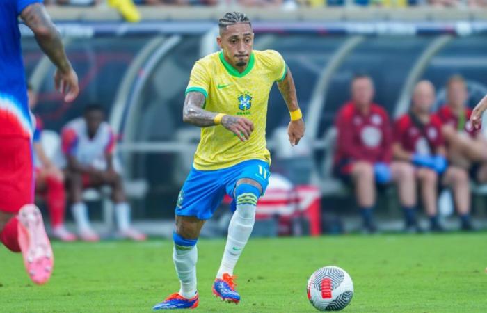 Raphinha paga a Ronaldinho tras sus comentarios sobre la Seleção – Internacional – Brasil
