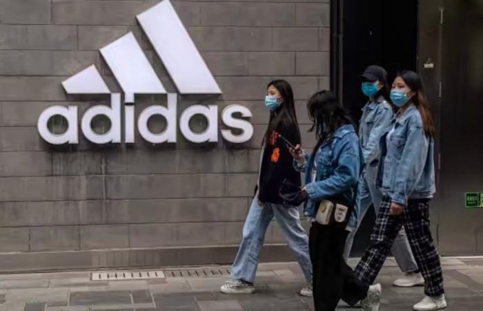 Adidas investiga caso masivo de presunta corrupción