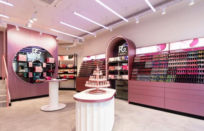 Tan rosa, tan chic: esta famosa marca holandesa de esmaltes de uñas abre su primera tienda en París