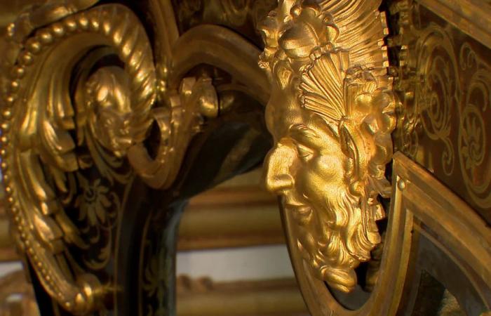 Los tesoros del ebanista de Luis XIV expuestos en el castillo de Chantilly.