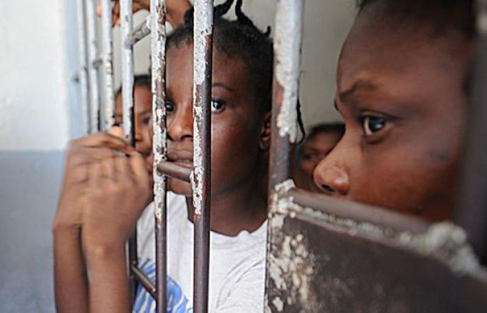 Prisiones, comisarías: una comisión parlamentaria de investigación para ver con claridad | Gabonreview.com