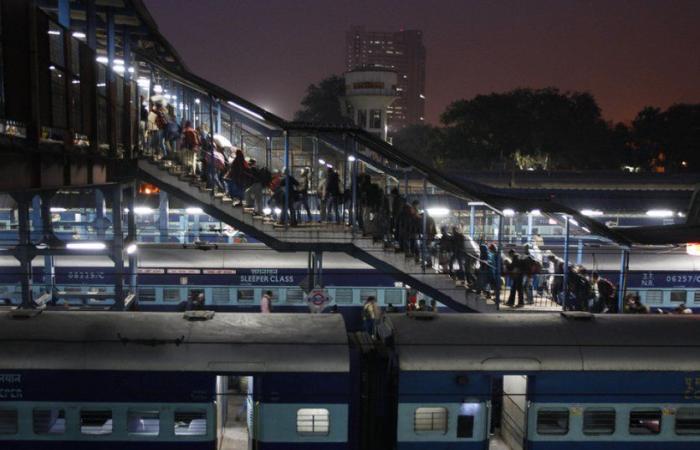 Colisión de trenes en India deja varios muertos