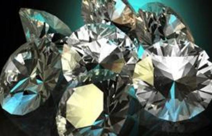 ¿Por qué están cayendo tanto los precios de los diamantes?