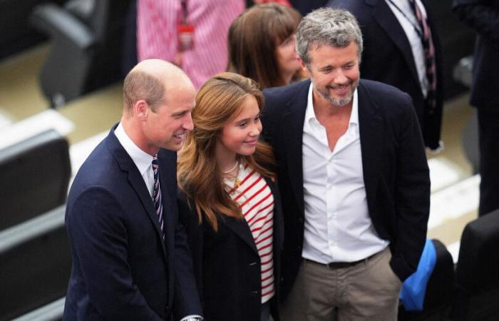 El príncipe William se reúne con Frederik X en el partido Inglaterra-Dinamarca