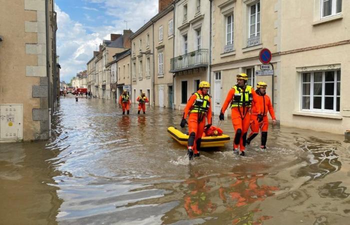Francia – Mundo – Inundaciones: la ciudad de Craon en Mayenne bajo el agua