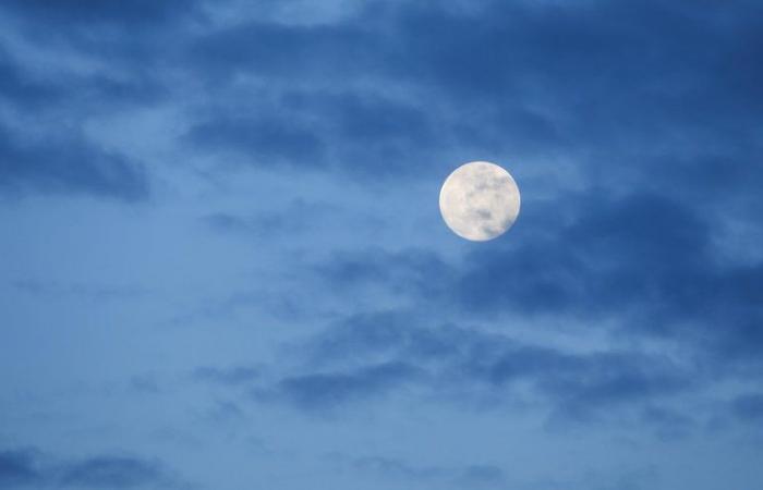 Apagado lunar: ¿qué es el “lunisticio”, ese raro fenómeno que se produce este viernes por la noche en el cielo?