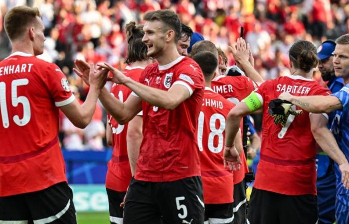 Austria revive al vencer a Polonia (3-1)