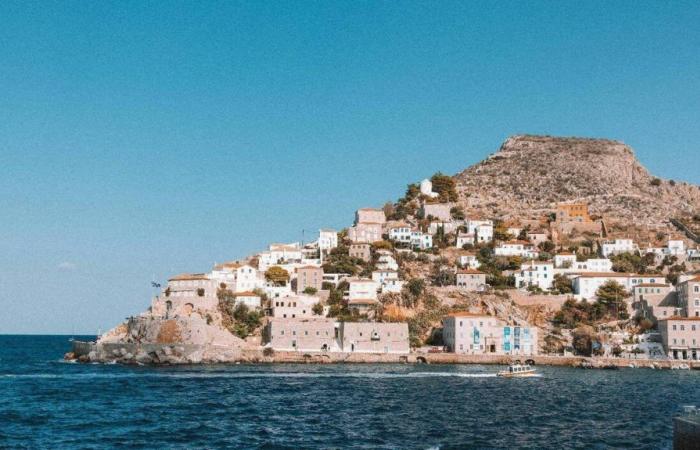 En Grecia, trece personas detenidas tras un incendio en la isla de Hidra