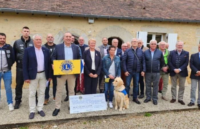 El Club de Leones Alençon Cité entrega 15.000 euros en donaciones a asociaciones locales