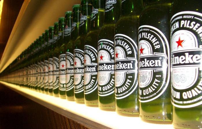 ¡Heineken lanza su teléfono “aburrido”!