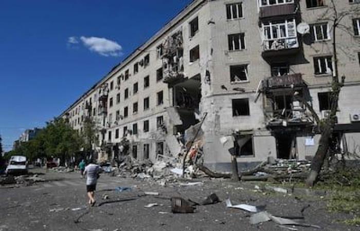 Ataques rusos: tres muertos y medio centenar de heridos en Járkov