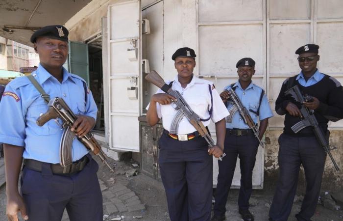 400 policías kenianos parten hacia Haití para enfrentarse a las pandillas