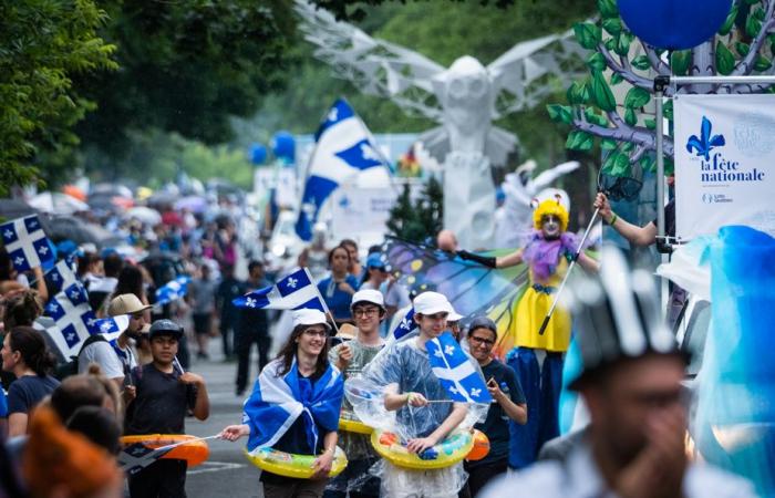 Celebran el Día Nacional con desfile en Montreal