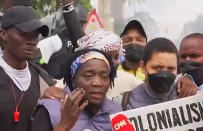 VIDEO. Violencia en Kenia: “¡Ya no puedo ni ver!”, la media hermana de Barack Obama rociada con gases lacrimógenos en plena entrevista
