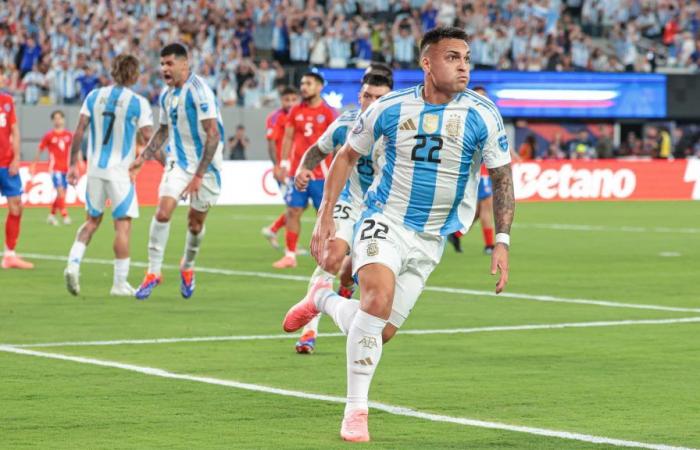 Lautaro Martínez mete a Argentina en cuartos al final del partido