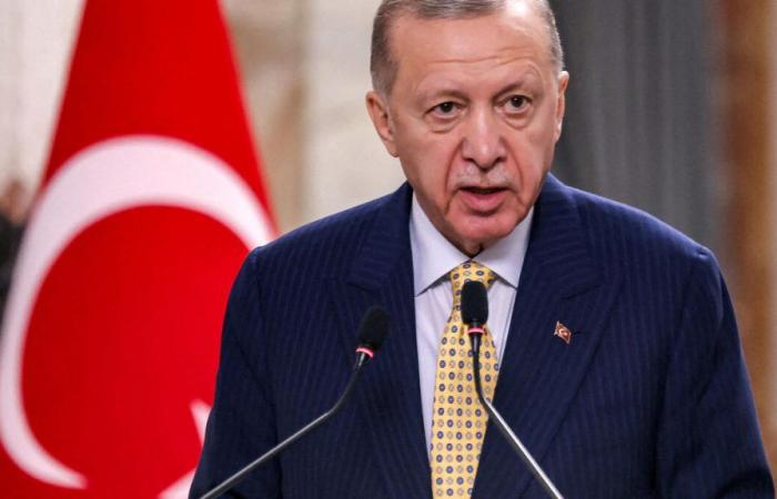 Erdogan acusa a Occidente de “apoyar” una ofensiva israelí en el Líbano y “estar cautivo de un enfermo mental”