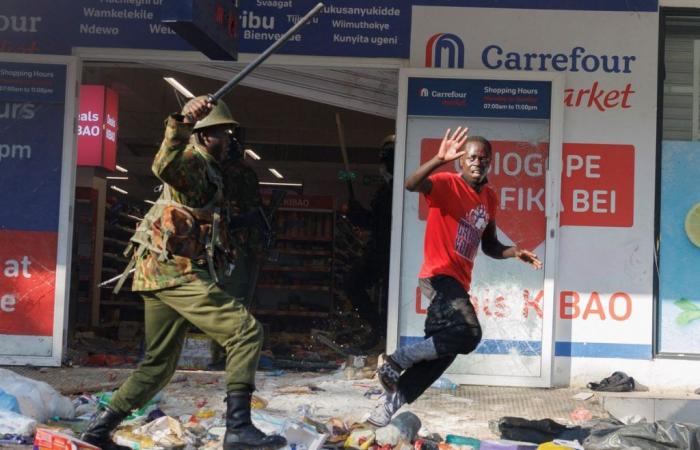 Kenia: el presidente retira el proyecto de presupuesto que provocó protestas mortales
