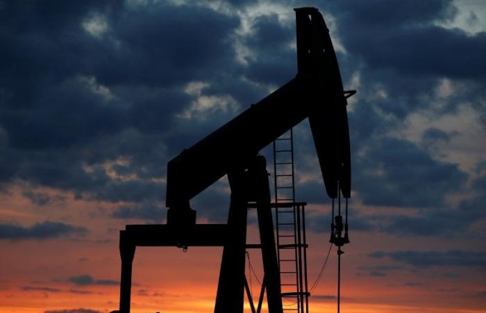 Los precios del petróleo suben a medida que aumentan los riesgos de suministro