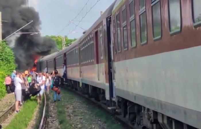 Trágico accidente entre un tren y un autobús en Eslovaquia