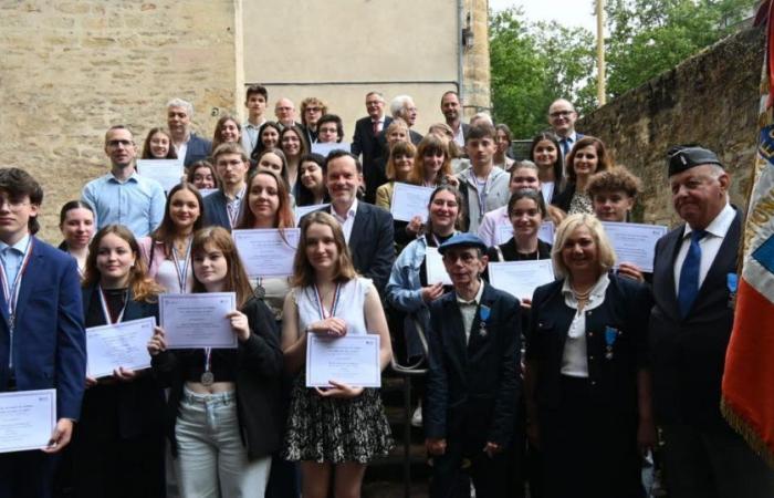 Dijon. ANMONM 21 premió a medio centenar de estudiantes locales por su compromiso