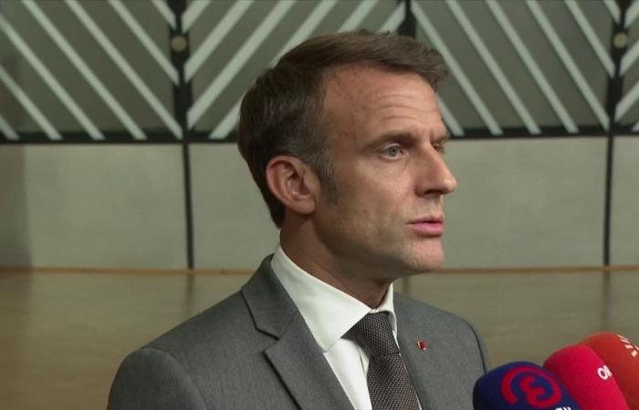 Emmanuel Macron denuncia los comentarios de la RN sobre las personas con doble nacionalidad