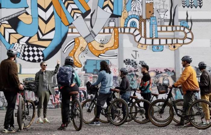 Probamos: una visita guiada por Montreal y sus murales en bicicleta eléctrica