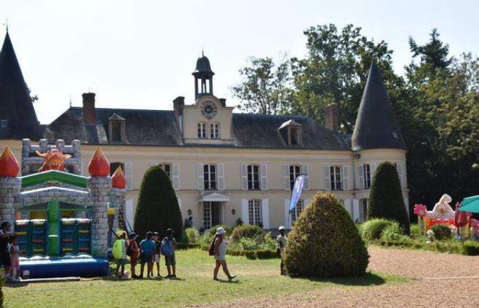 Los Drouais “recuperan” su propiedad en Comteville con un picnic republicano
